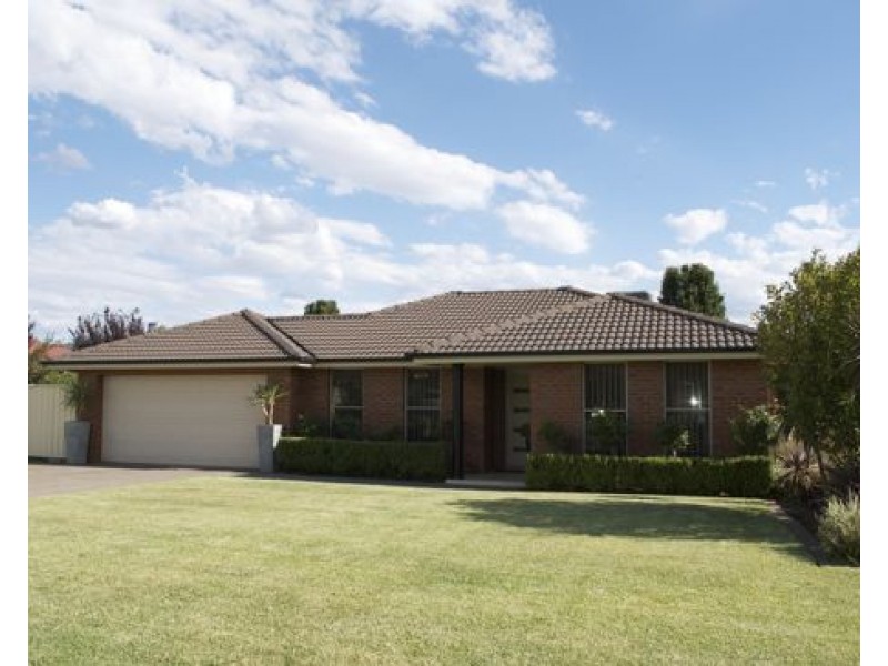18 Sunvale Avenue, Dubbo NSW 2830