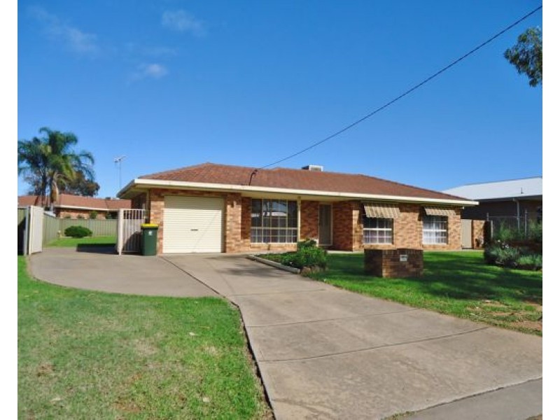 23 Howard Avenue, Dubbo NSW 2830