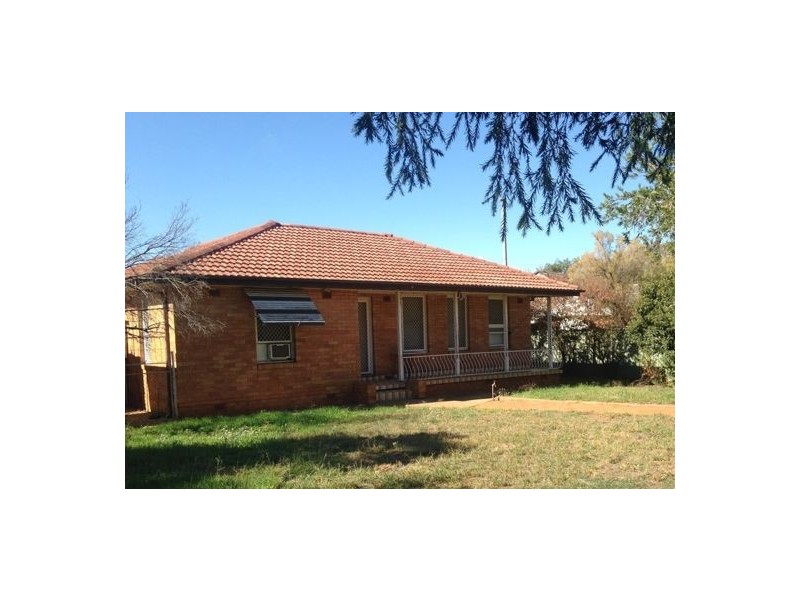 37 Spence Street, Dubbo NSW 2830