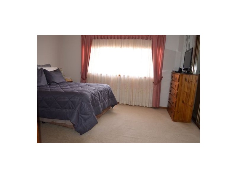 128 Euchie Street, Peak Hill NSW 2869