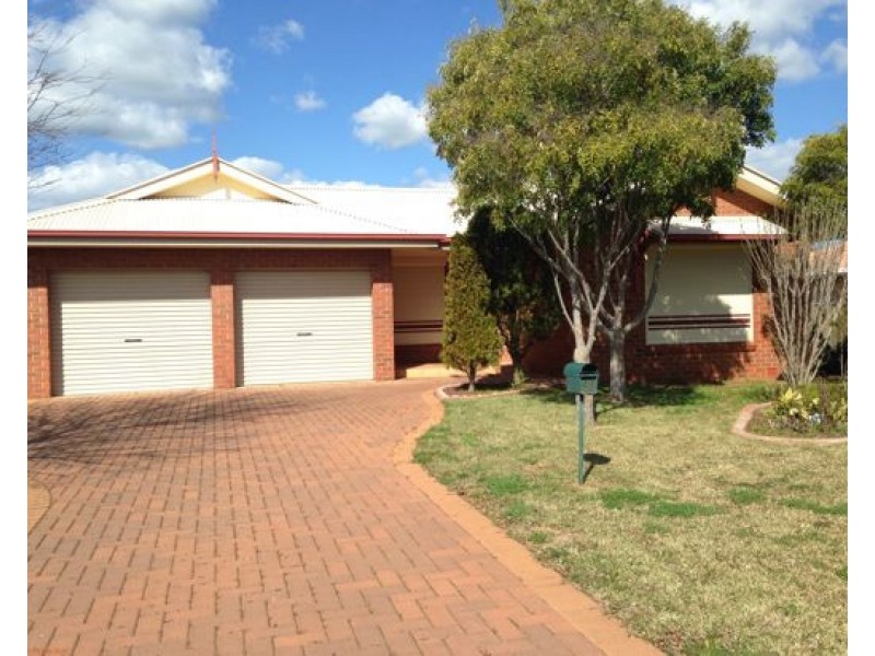30 Swan Street, Dubbo NSW 2830