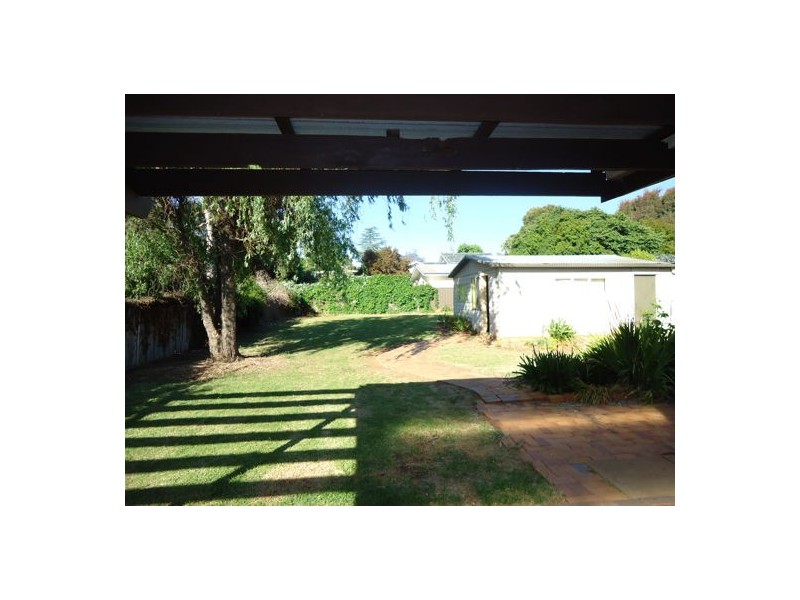 12 Coral Crescent, Dubbo NSW 2830