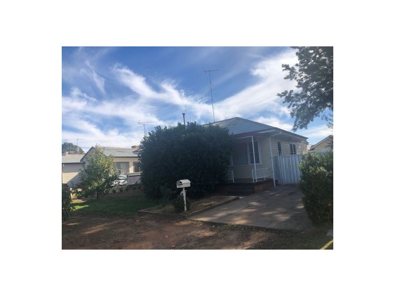 28 Boundary Road, Dubbo NSW 2830