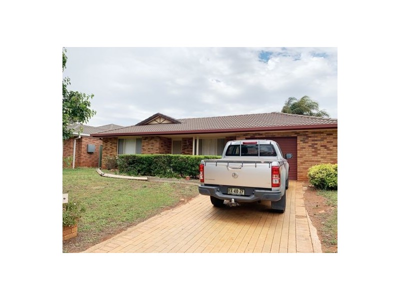 8 Barwon Way, Dubbo NSW 2830