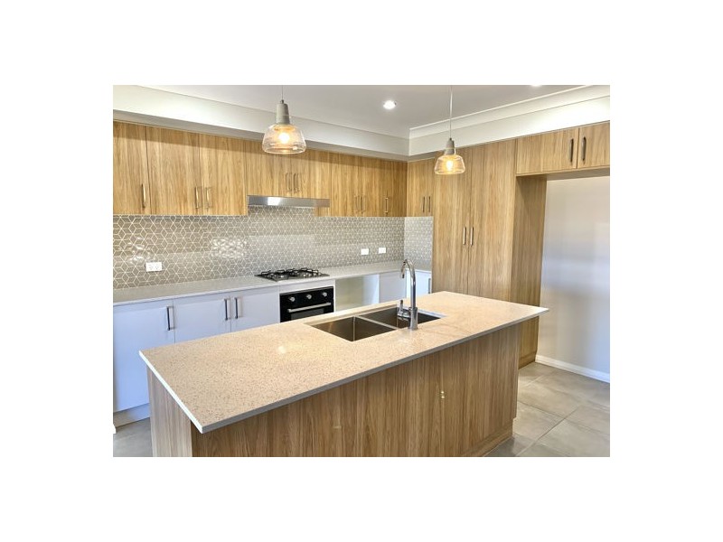 7 Ebor Way, Dubbo NSW 2830
