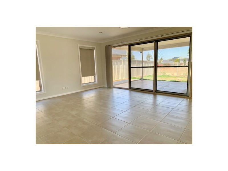 7 Ebor Way, Dubbo NSW 2830