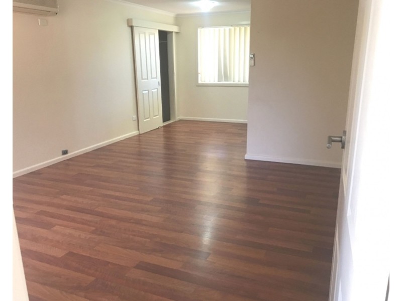 2/3 Rainbow Place, Dubbo NSW 2830