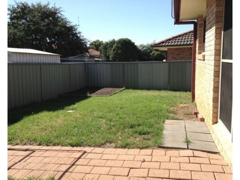 2/25 Kingfisher Street, Dubbo NSW 2830