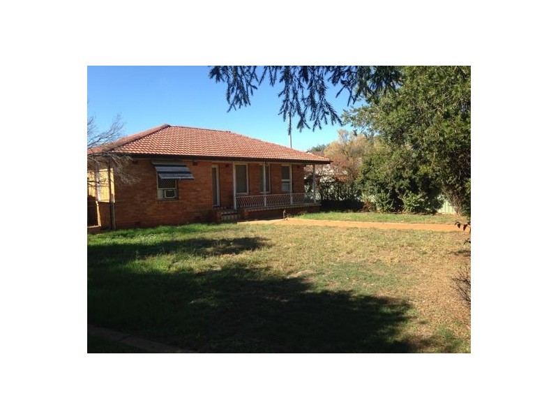 37 Spence Street, Dubbo NSW 2830