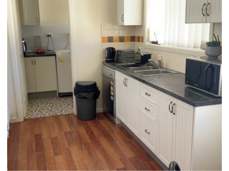 1/3 Rainbow Place, Dubbo NSW 2830