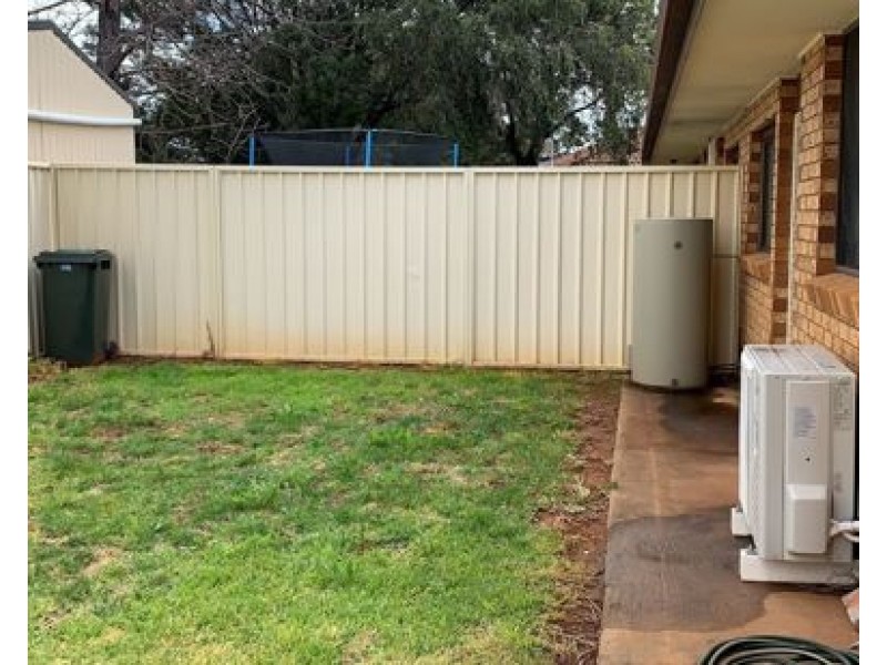 1/3 Rainbow Place, Dubbo NSW 2830