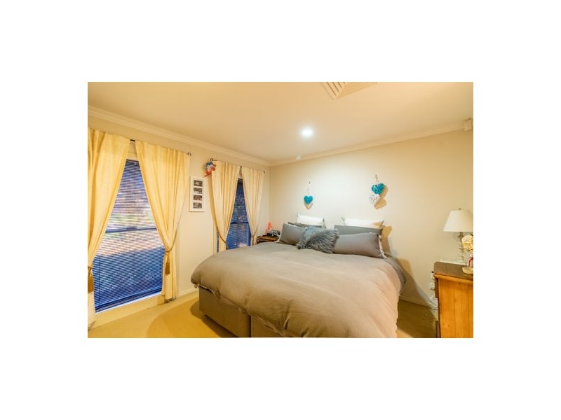 10 Ken McMullen Place, Dubbo NSW 2830