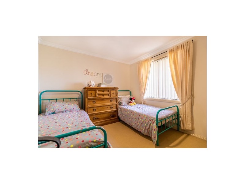 10 Ken McMullen Place, Dubbo NSW 2830