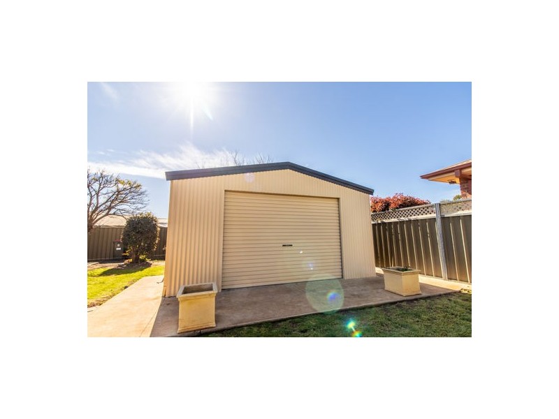 10 Ken McMullen Place, Dubbo NSW 2830