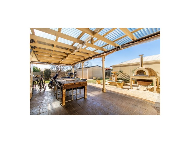 10 Ken McMullen Place, Dubbo NSW 2830