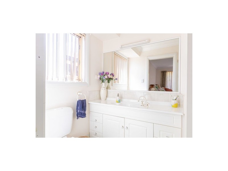 8 Ken McMullen Place, Dubbo NSW 2830