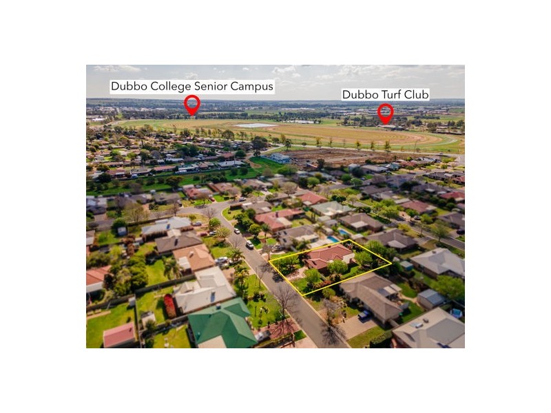 8 Ken McMullen Place, Dubbo NSW 2830