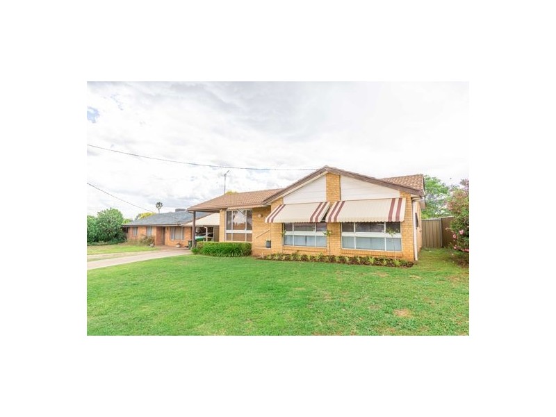 27 Margaret Crescent, Dubbo NSW 2830