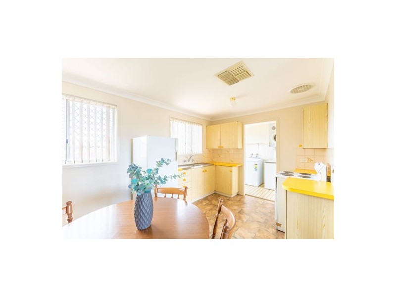 27 Margaret Crescent, Dubbo NSW 2830