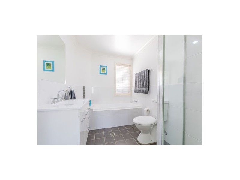4B Daffodil Court, Dubbo NSW 2830