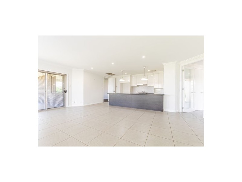 14 Ellenborough Avenue, Dubbo NSW 2830