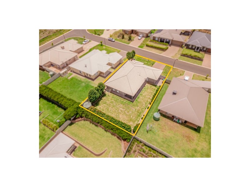 14 Ellenborough Avenue, Dubbo NSW 2830