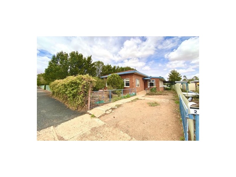 2 Dandaloo Street, Narromine NSW 2821
