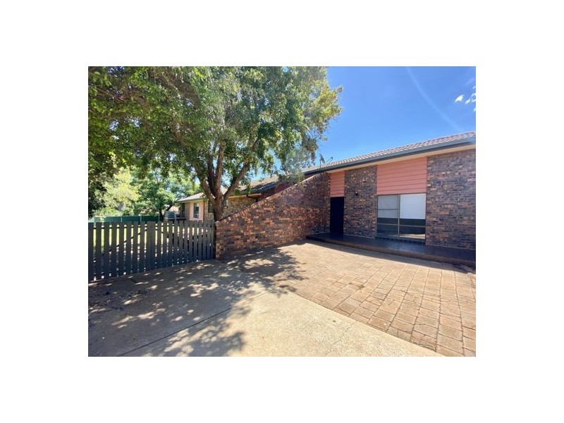 33 Alder Place, Dubbo NSW 2830
