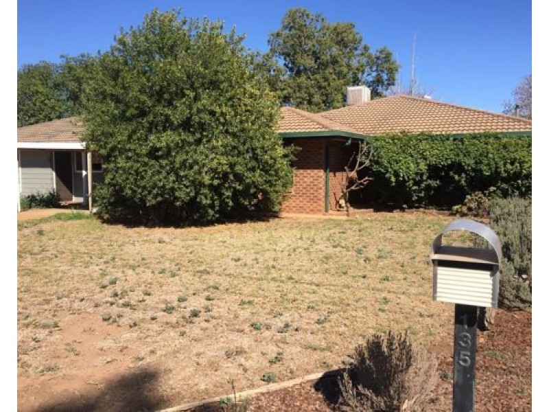 135 A’Beckett Street, Narromine NSW 2821