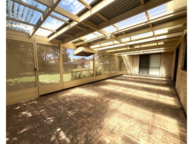 4 Hazelwood Drive, Dubbo NSW 2830