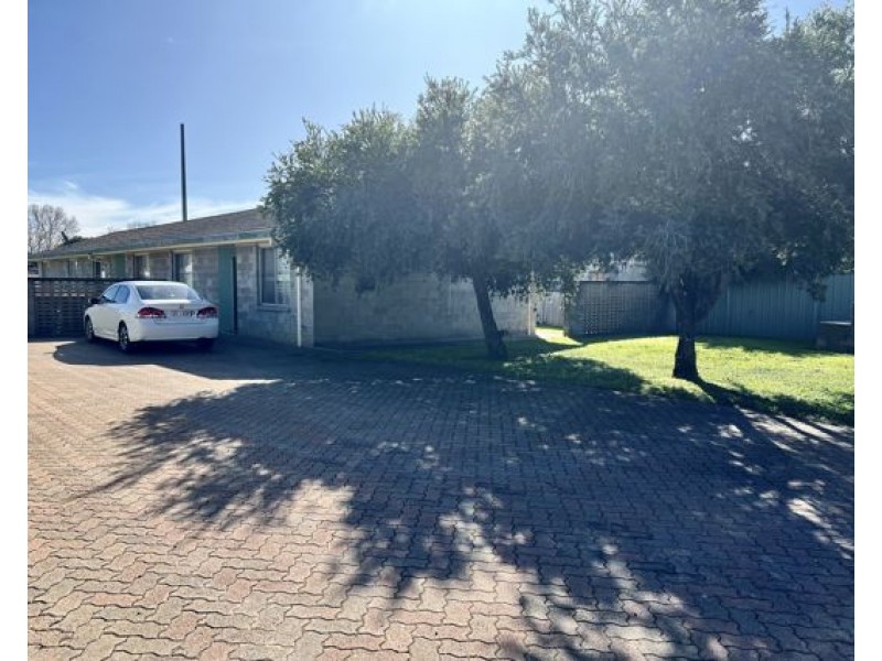 2/9 Samuels Street, Dubbo NSW 2830