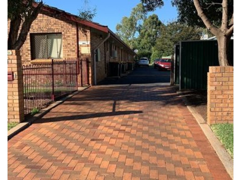 1/9 Denison Street, Dubbo NSW 2830
