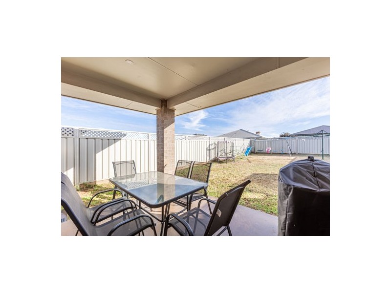 8A Apsley Crescent, Dubbo NSW 2830