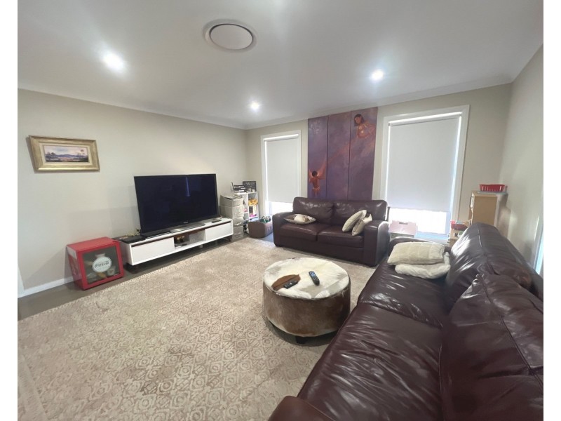 9 Ebor Way, Dubbo NSW 2830