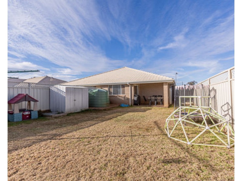 8A Apsley Crescent, Dubbo NSW 2830