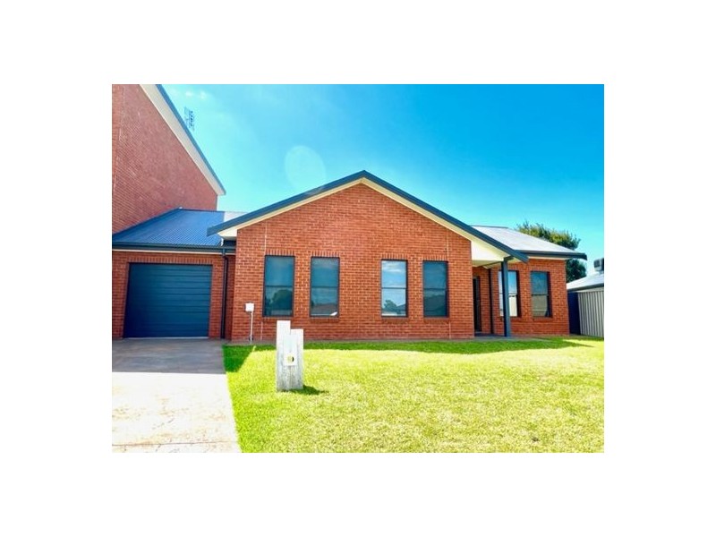 2/2 Isaac Court, Dubbo NSW 2830