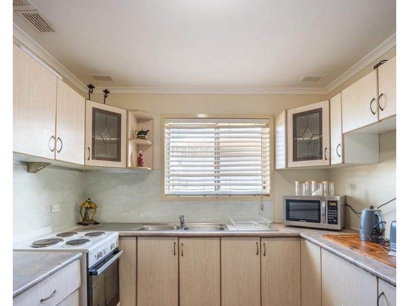 3 Pinnaroo Place, Dubbo NSW 2830