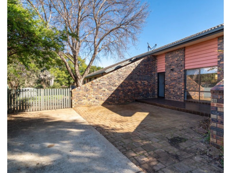 33 Alder Place, Dubbo NSW 2830