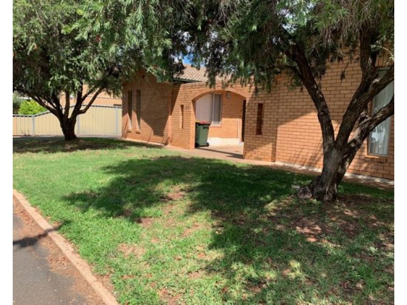 2/69 Bultje Street, Dubbo NSW 2830