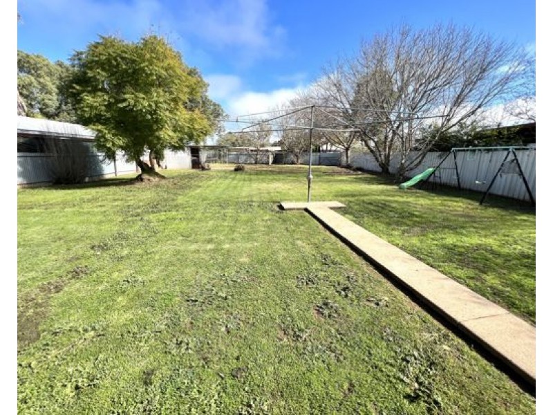 10 Fifth Avenue North, Narromine NSW 2821