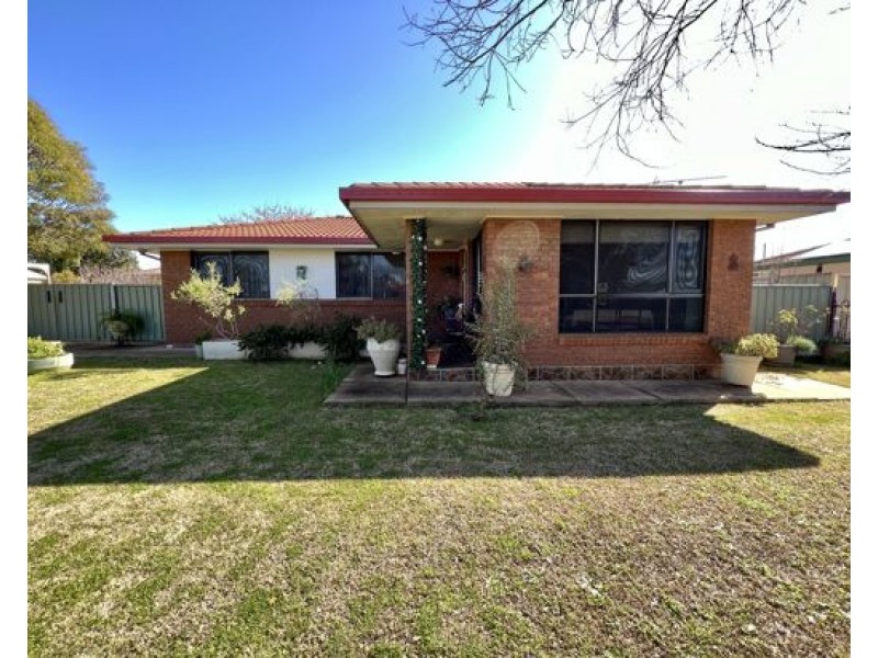 31 Spears Drive, Dubbo NSW 2830