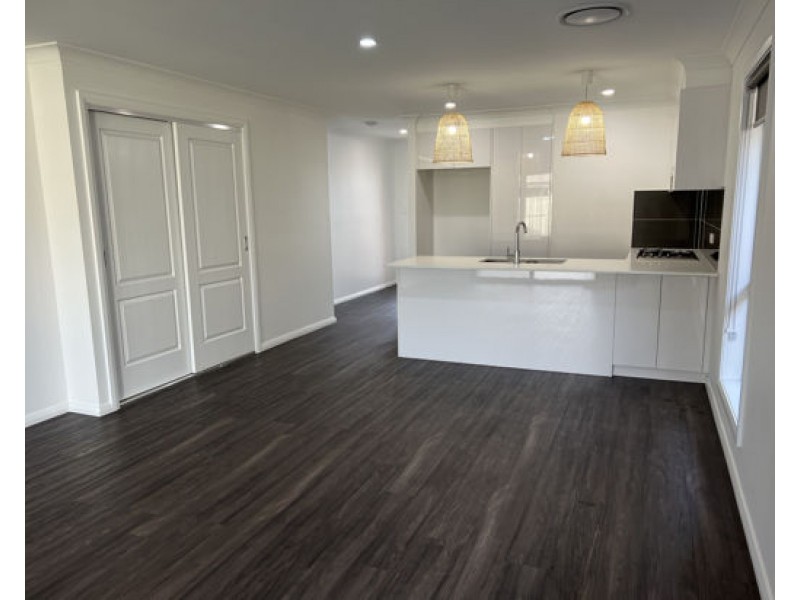 2/7 Volta Avenue, Dubbo NSW 2830