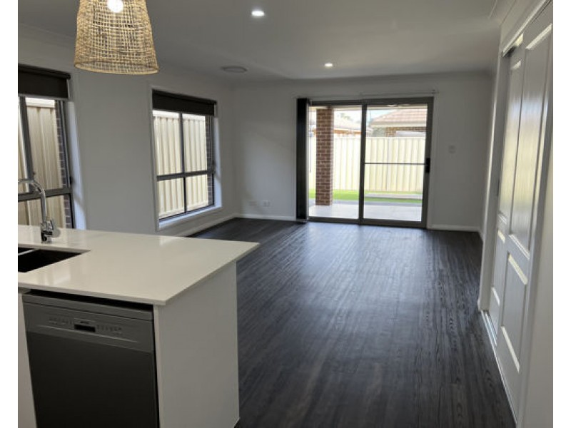 2/7 Volta Avenue, Dubbo NSW 2830
