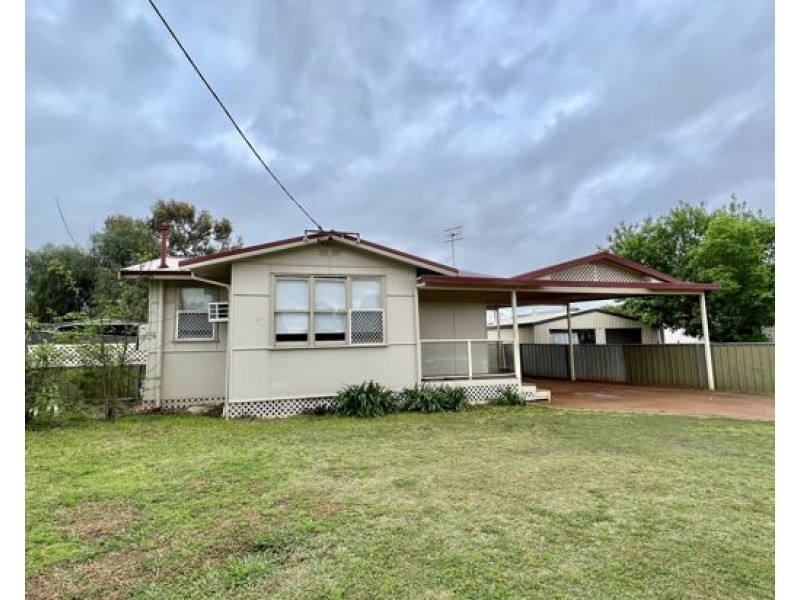 11 Minore Road, Dubbo NSW 2830