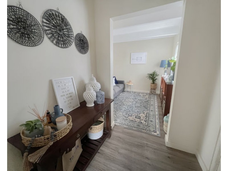 4 Hazelwood Drive, Dubbo NSW 2830