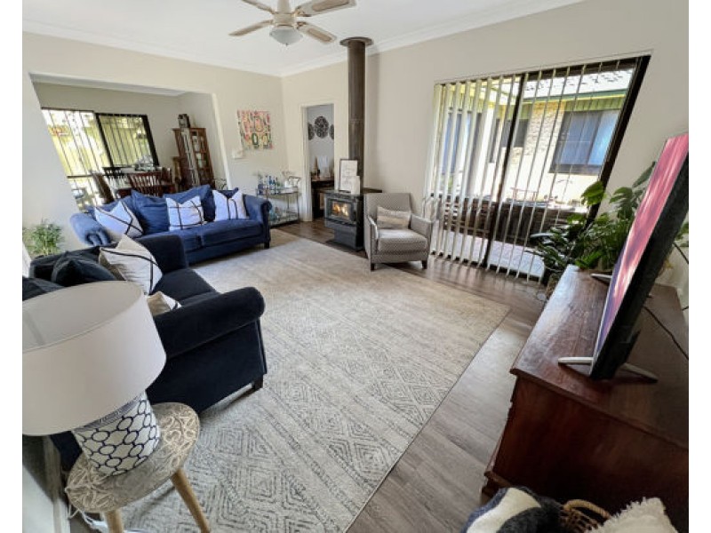 4 Hazelwood Drive, Dubbo NSW 2830