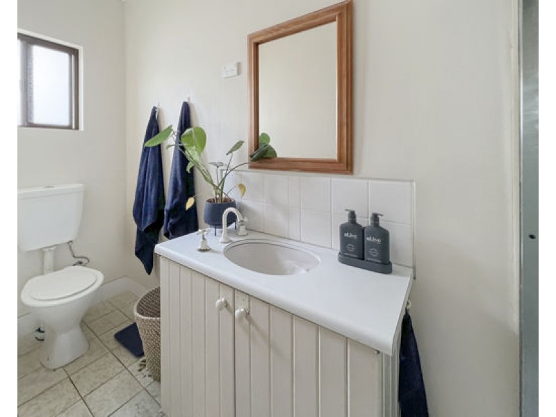 4 Hazelwood Drive, Dubbo NSW 2830