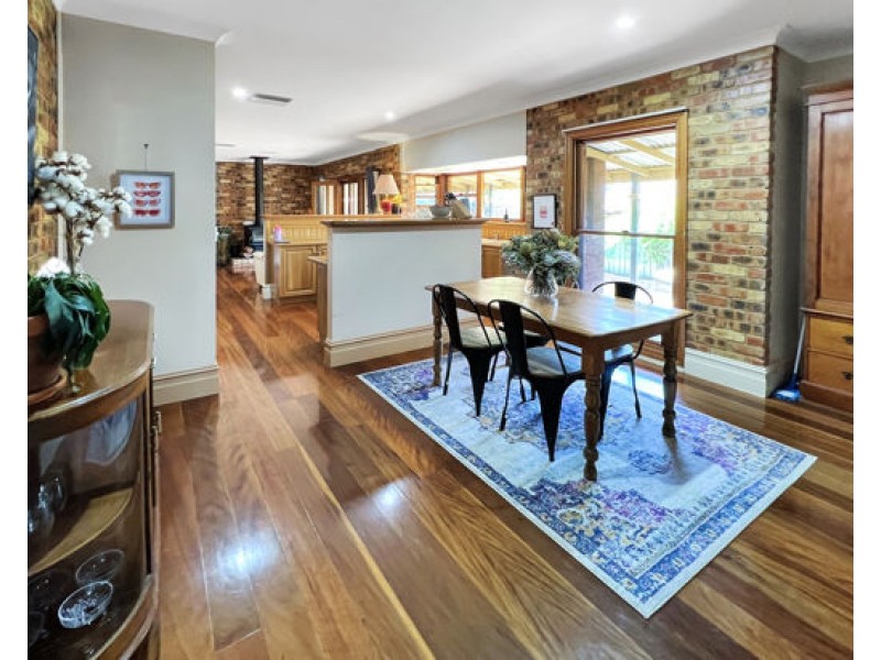 15 Erica Close, Dubbo NSW 2830