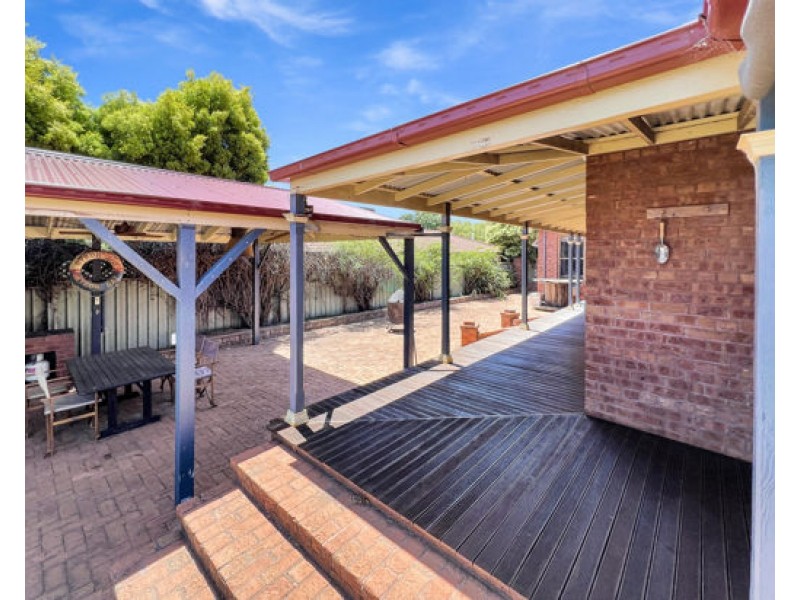 15 Erica Close, Dubbo NSW 2830