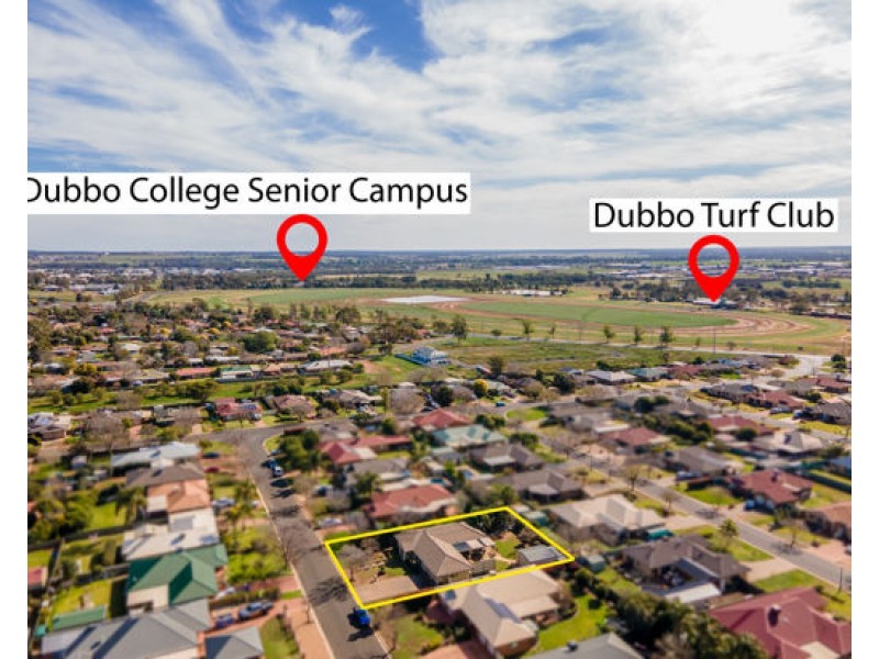 10 Ken McMullen Place, Dubbo NSW 2830